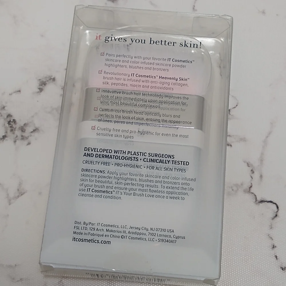 It Cosmetics Heavenly Skin One Sweep Wonder Brush